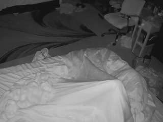 voyeurcam-baileybase-room