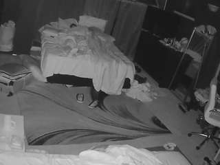 voyeurcam-baileybase-room