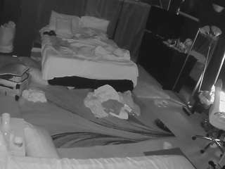 voyeurcam-baileybase-room
