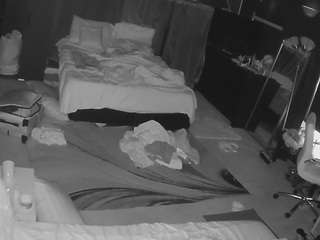 voyeurcam-baileybase-room