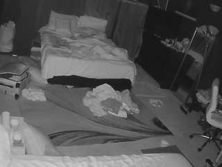 voyeurcam-baileybase-room
