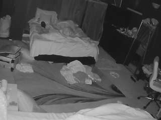 voyeurcam-baileybase-room