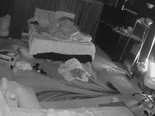 voyeurcam-baileybase-room