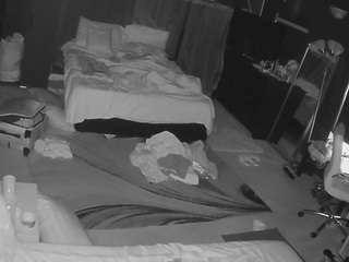 voyeurcam-baileybase-room
