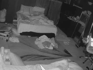 voyeurcam-baileybase-room