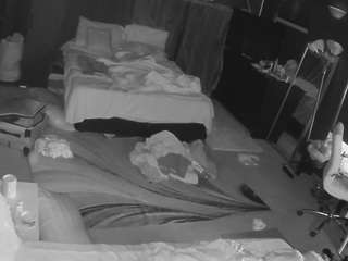 voyeurcam-baileybase-room