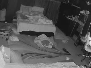 voyeurcam-baileybase-room