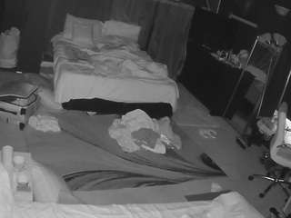 voyeurcam-baileybase-room