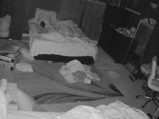 voyeurcam-baileybase-room
