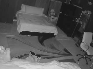 voyeurcam-baileybase-room