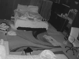 voyeurcam-baileybase-room