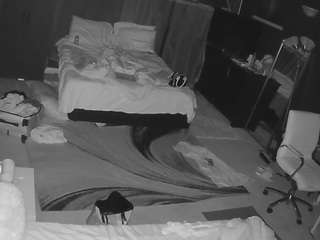 voyeurcam-baileybase-room
