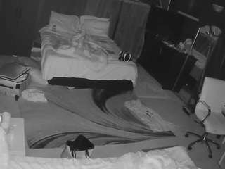 voyeurcam-baileybase-room