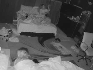 voyeurcam-baileybase-room