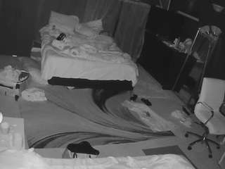 voyeurcam-baileybase-room