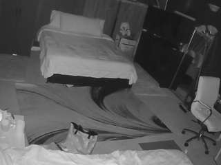 voyeurcam-baileybase-room