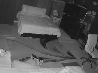 voyeurcam-baileybase-room