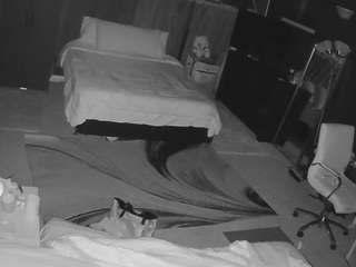 voyeurcam-baileybase-room