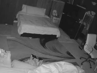 voyeurcam-baileybase-room