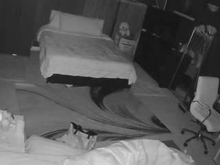 voyeurcam-baileybase-room