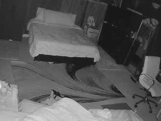 voyeurcam-baileybase-room