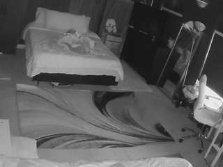 voyeurcam-baileybase-room