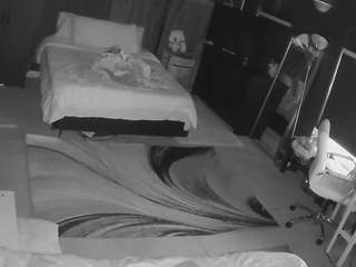 voyeurcam-baileybase-room