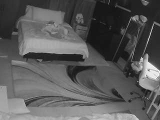 voyeurcam-baileybase-room