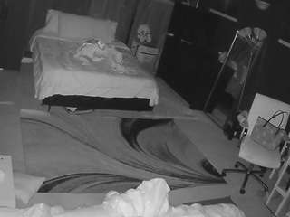 voyeurcam-baileybase-room