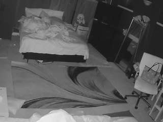 voyeurcam-baileybase-room
