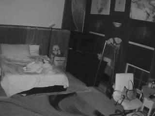 voyeurcam-baileybase-room
