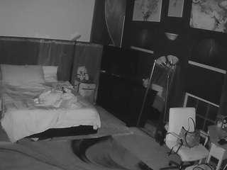 voyeurcam-baileybase-room