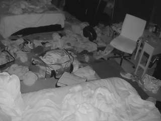 voyeurcam-baileybase-room