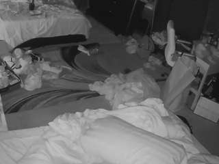 voyeurcam-baileybase-room