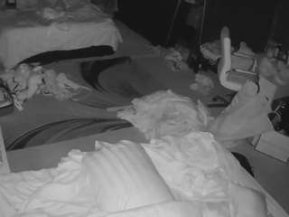 voyeurcam-baileybase-room