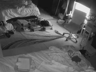 voyeurcam-baileybase-room