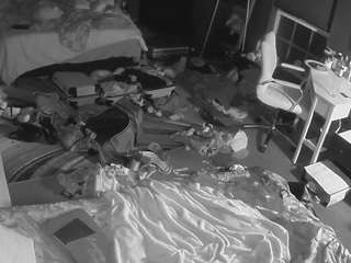 voyeurcam-baileybase-room