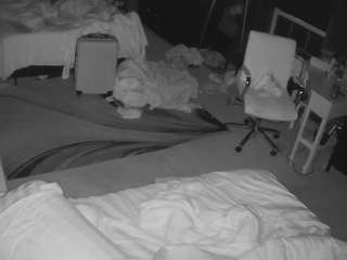 voyeurcam-baileybase-room