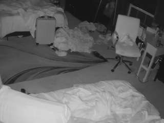 voyeurcam-baileybase-room