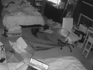 voyeurcam-baileybase-room