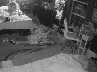 voyeurcam-baileybase-room