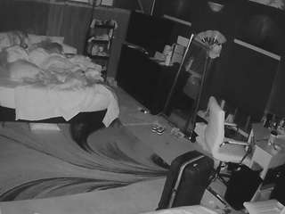 voyeurcam-baileybase-room