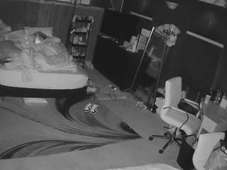 voyeurcam-baileybase-room