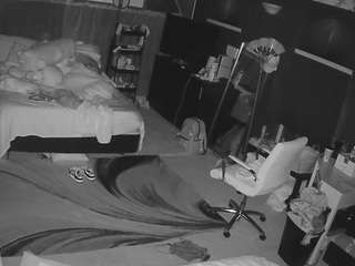 voyeurcam-baileybase-room