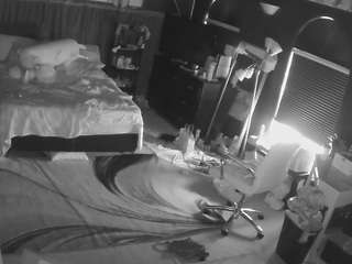 voyeurcam-baileybase-room