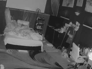 voyeurcam-baileybase-room
