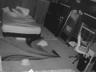 voyeurcam-baileybase-room