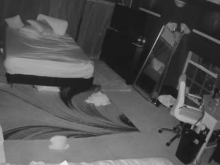 voyeurcam-baileybase-room