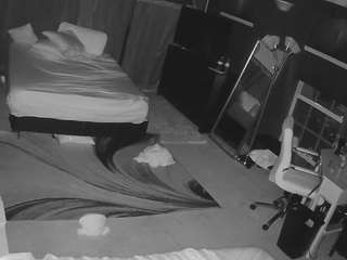voyeurcam-baileybase-room