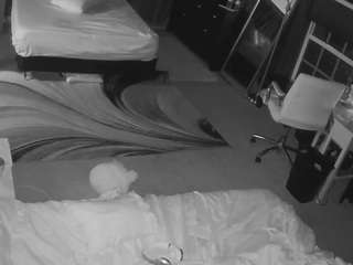 voyeurcam-baileybase-room